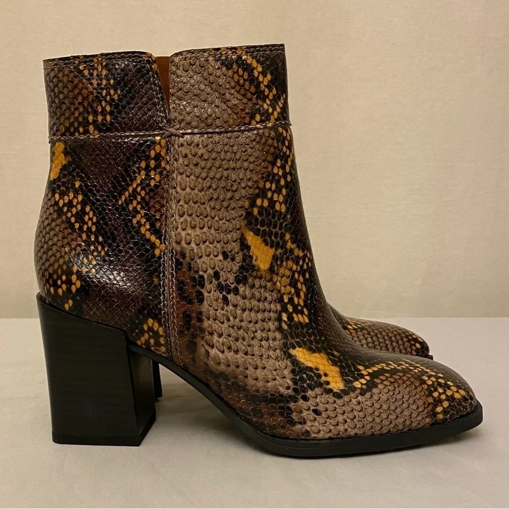Franco Sarto Generous Snake Skin Print Ankle Boots Bootie Block Chunky Heels 6